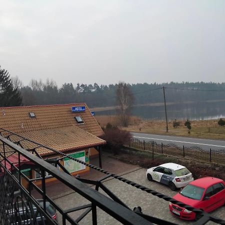 Zajazd Restauracja Machliny Екстер'єр фото