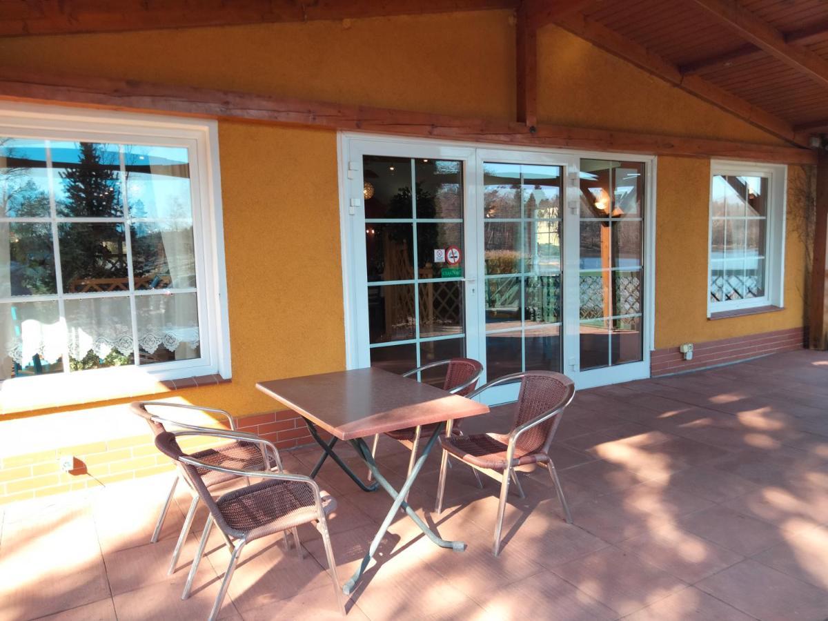 Zajazd Restauracja Machliny Екстер'єр фото