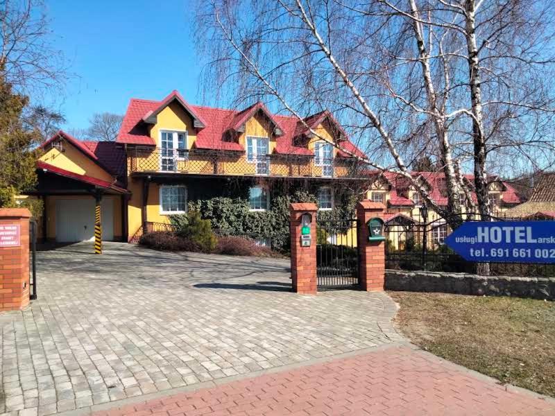 Zajazd Restauracja Machliny Екстер'єр фото