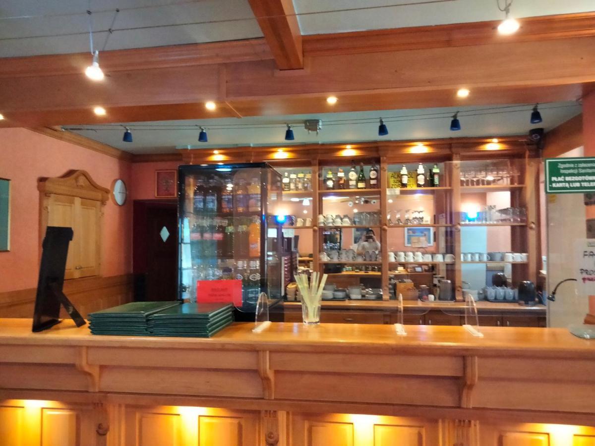 Zajazd Restauracja Machliny Екстер'єр фото